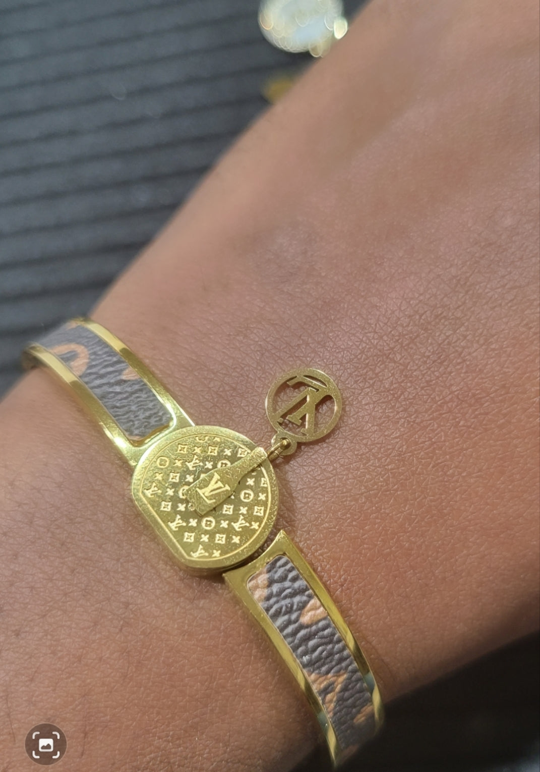 LOUISE V OPEN CUFF BRACELET