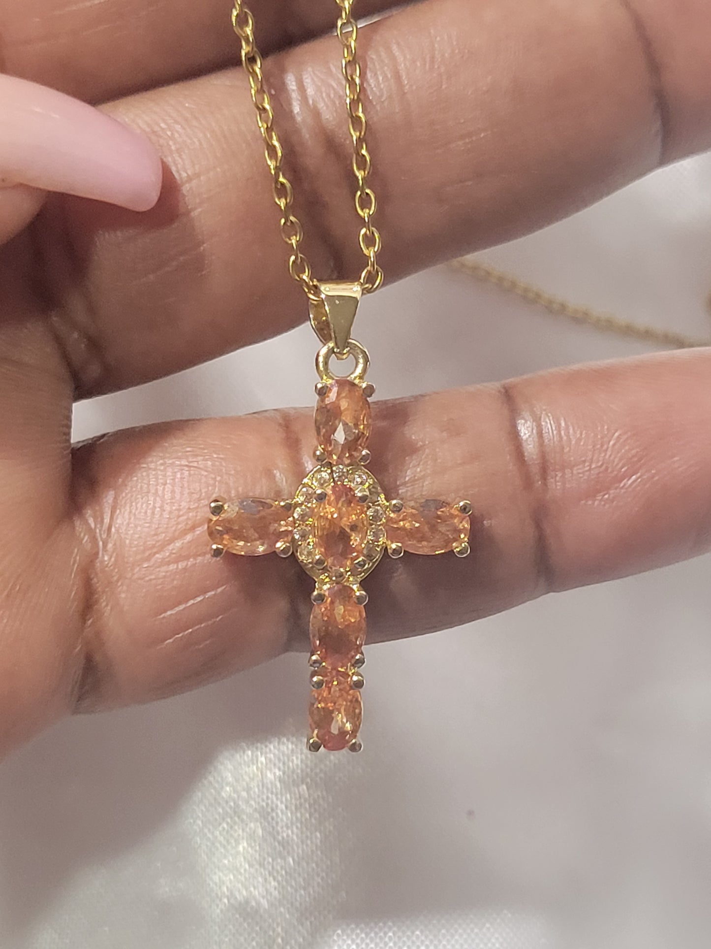 LUXURY CROSS PENDANT