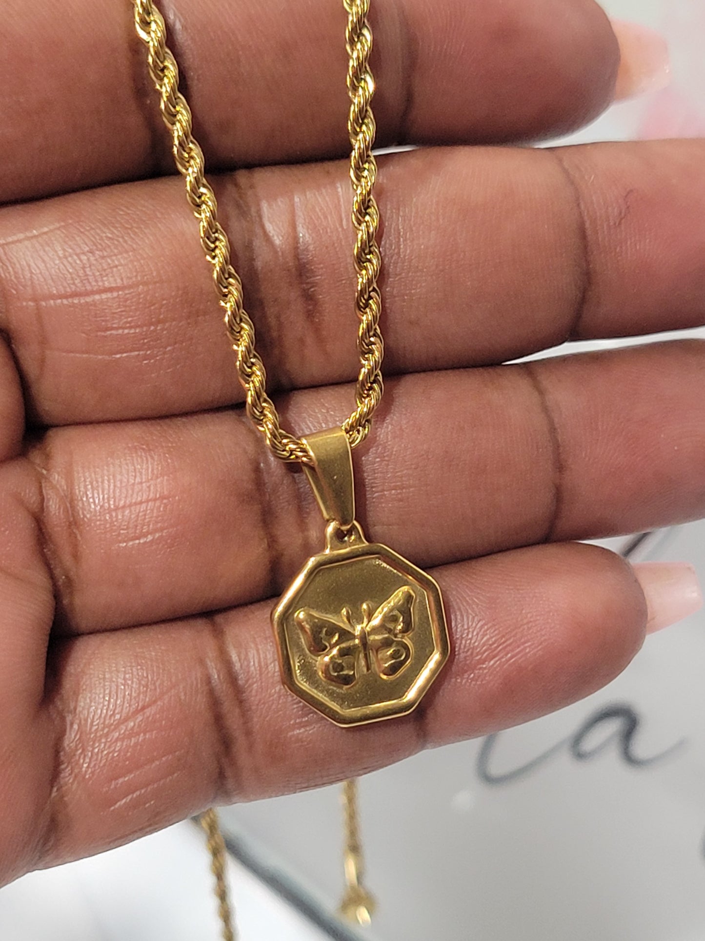 BUTTERFLY CHARM 11 NECKLACE