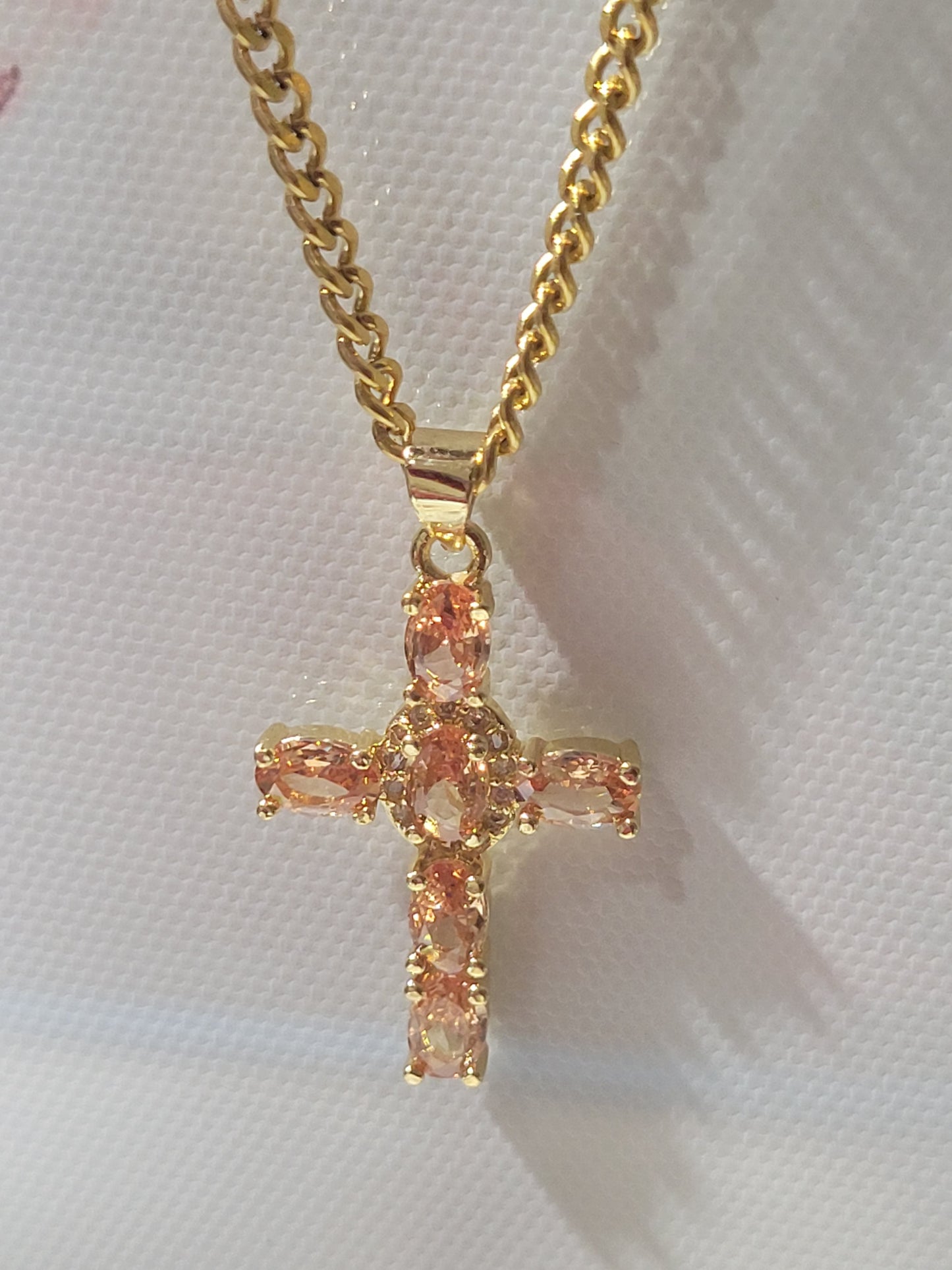LUXURY CROSS PENDANT