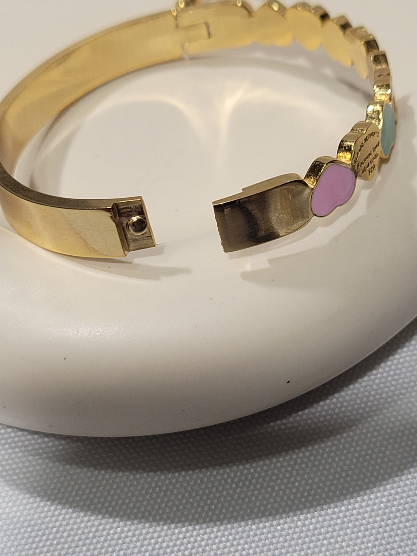 ALL HEARTS BRACELET