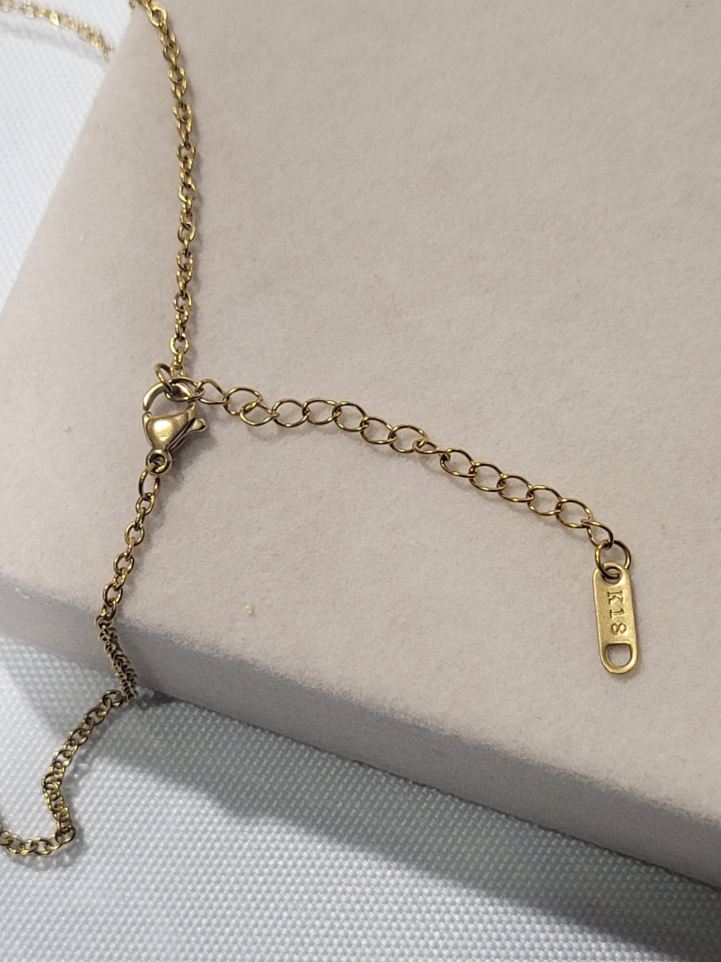 BONNIE SQUARE ZIRCON PENDANT NECKLACE