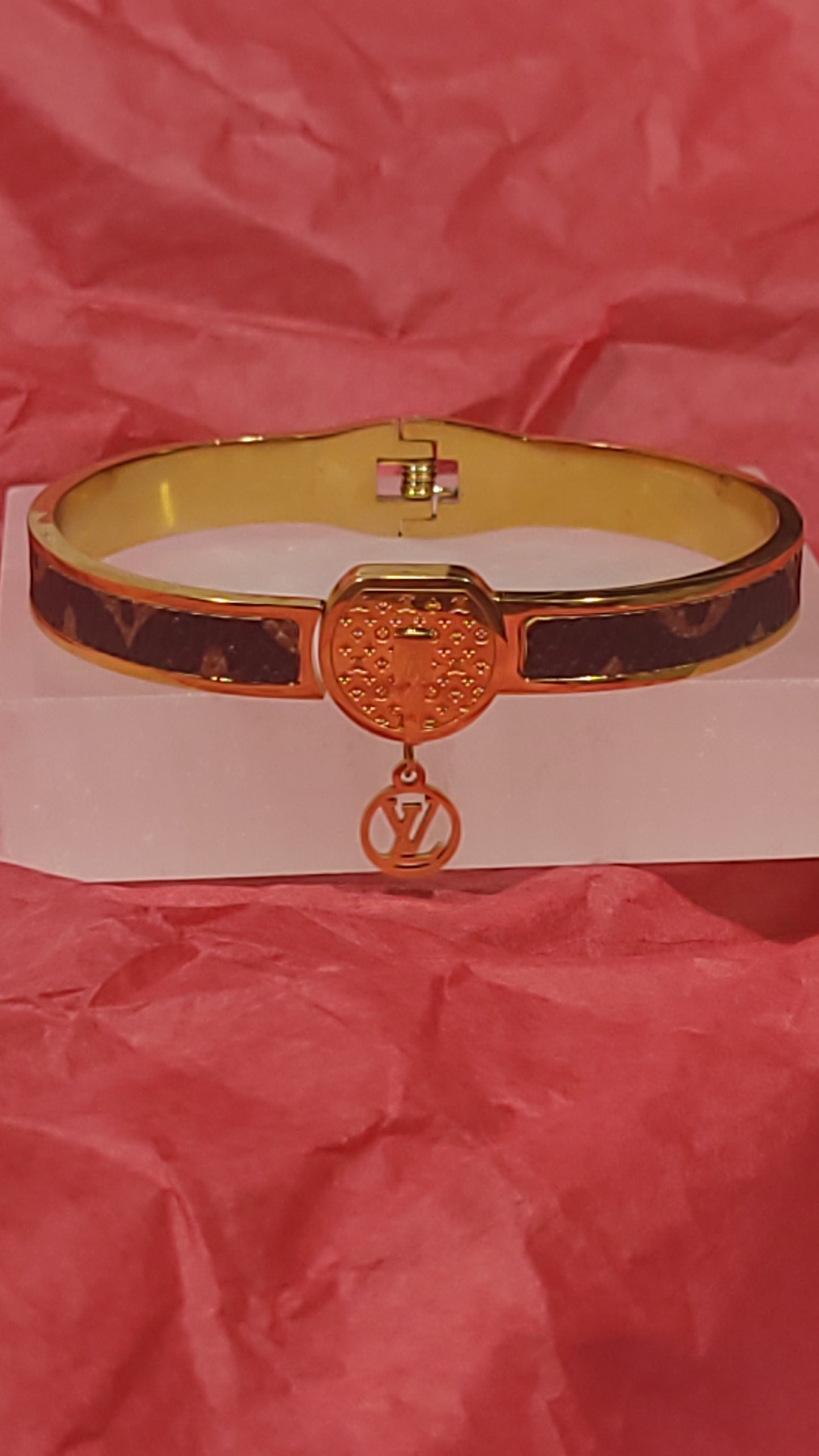 LOUISE V OPEN CUFF BRACELET