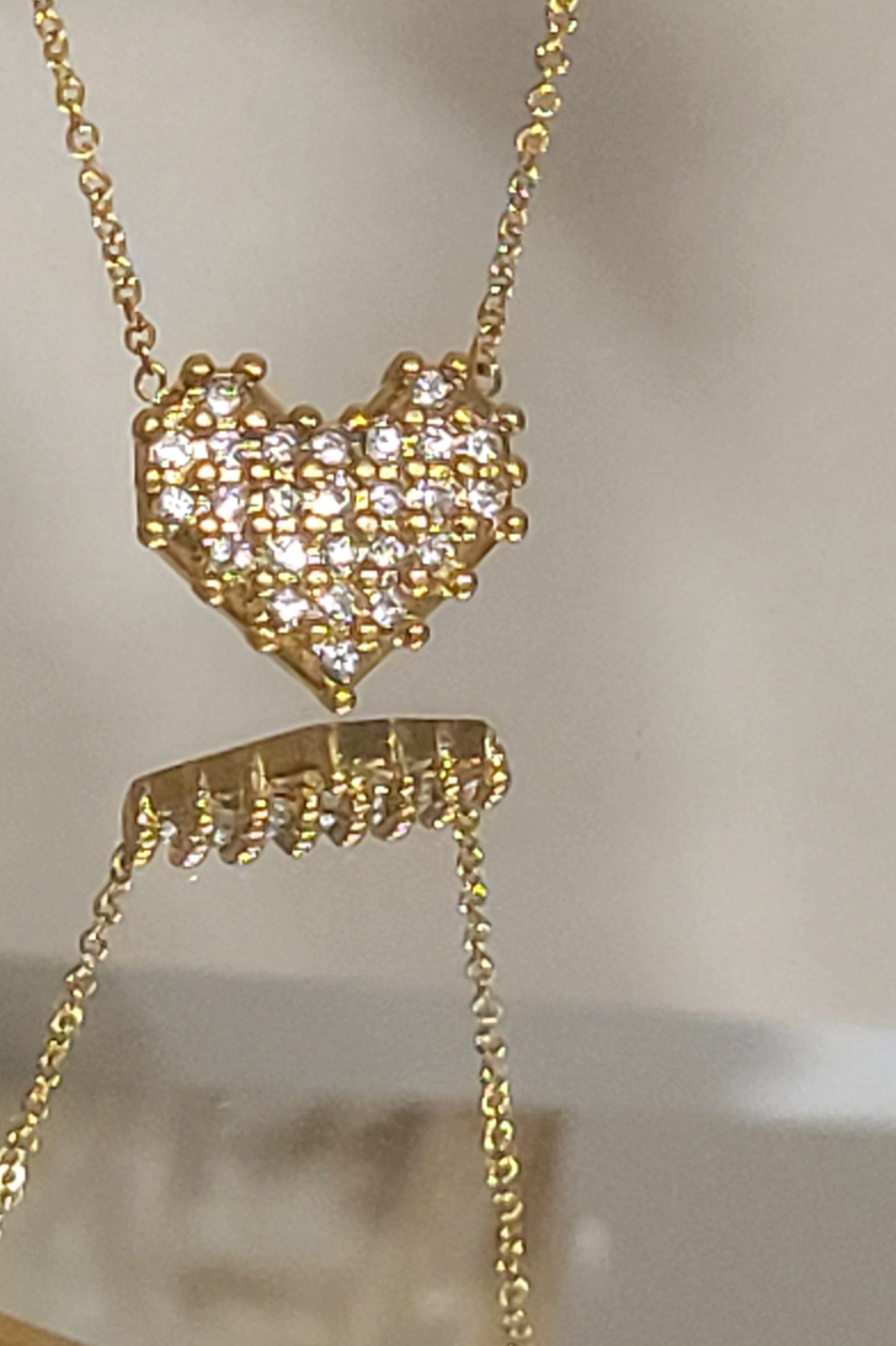 DIAMOND HEART NECKLACE