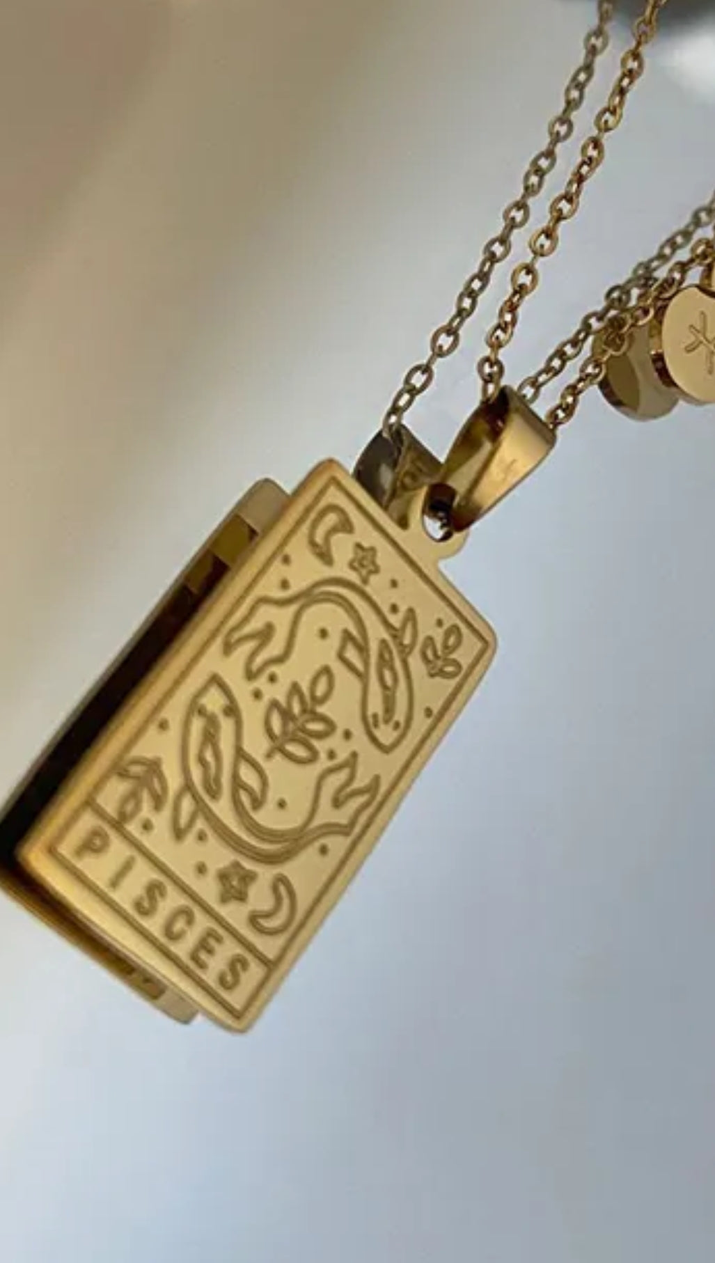 ZODIAC STARS NECKLACE.