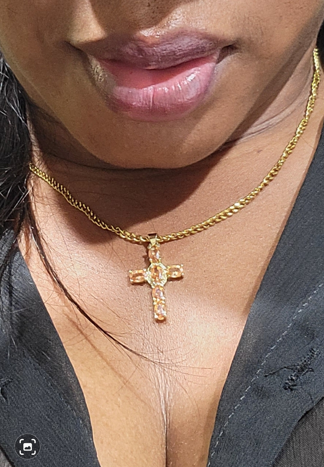LUXURY CROSS PENDANT