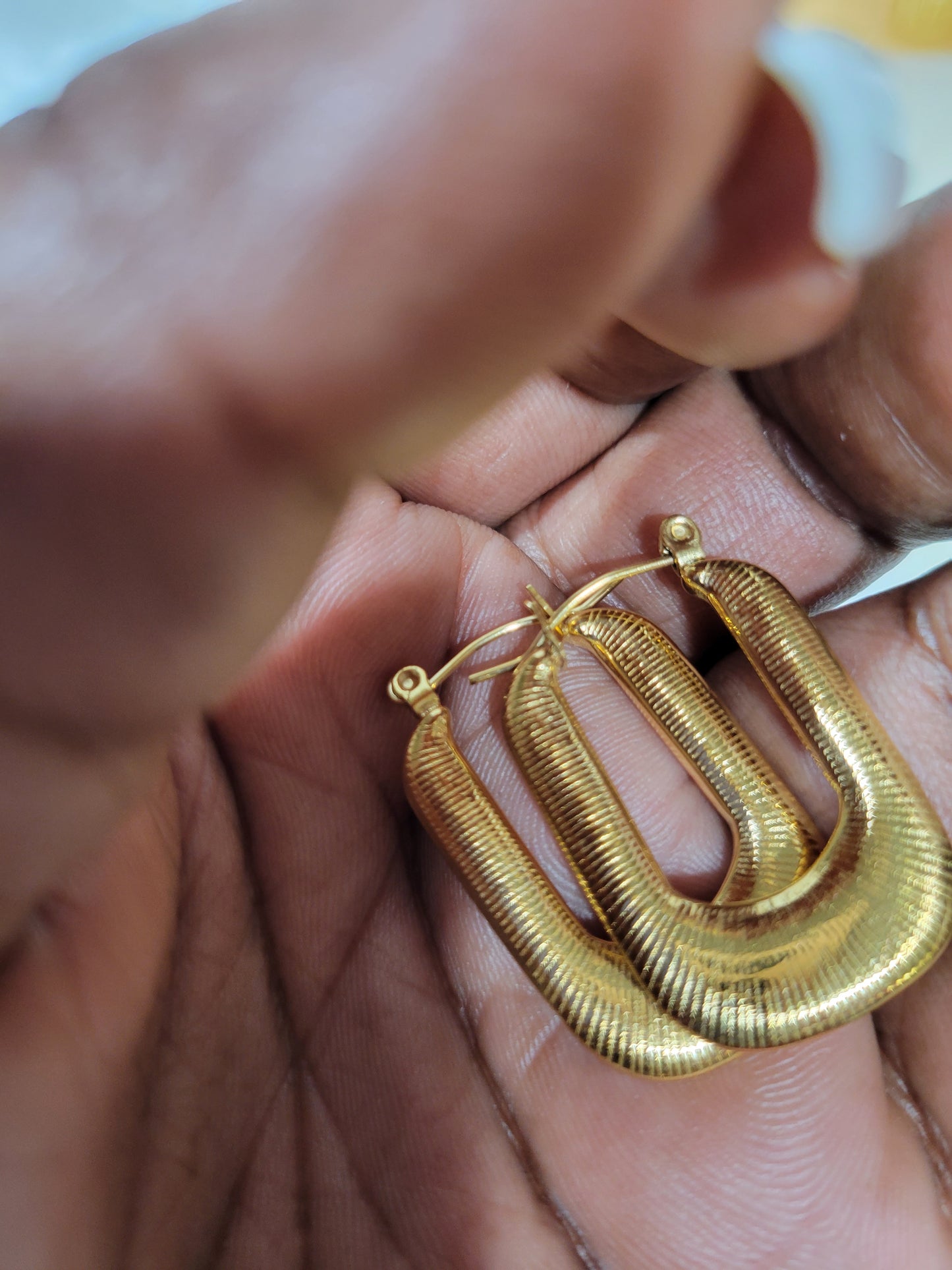 NIA HOOPS
