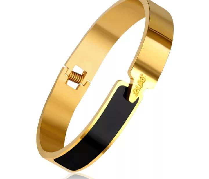 LANI DAINTY GOLD BRACELET.
