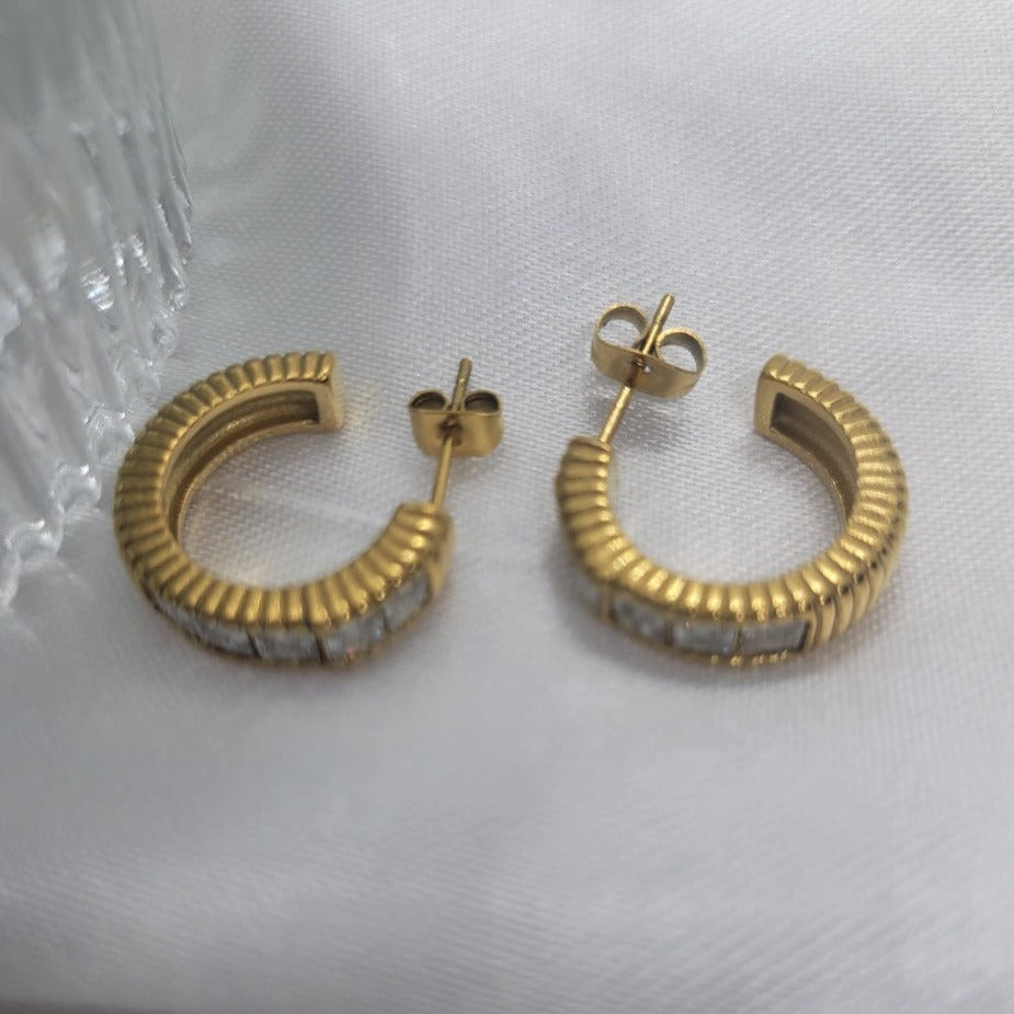 ESME HOOPS