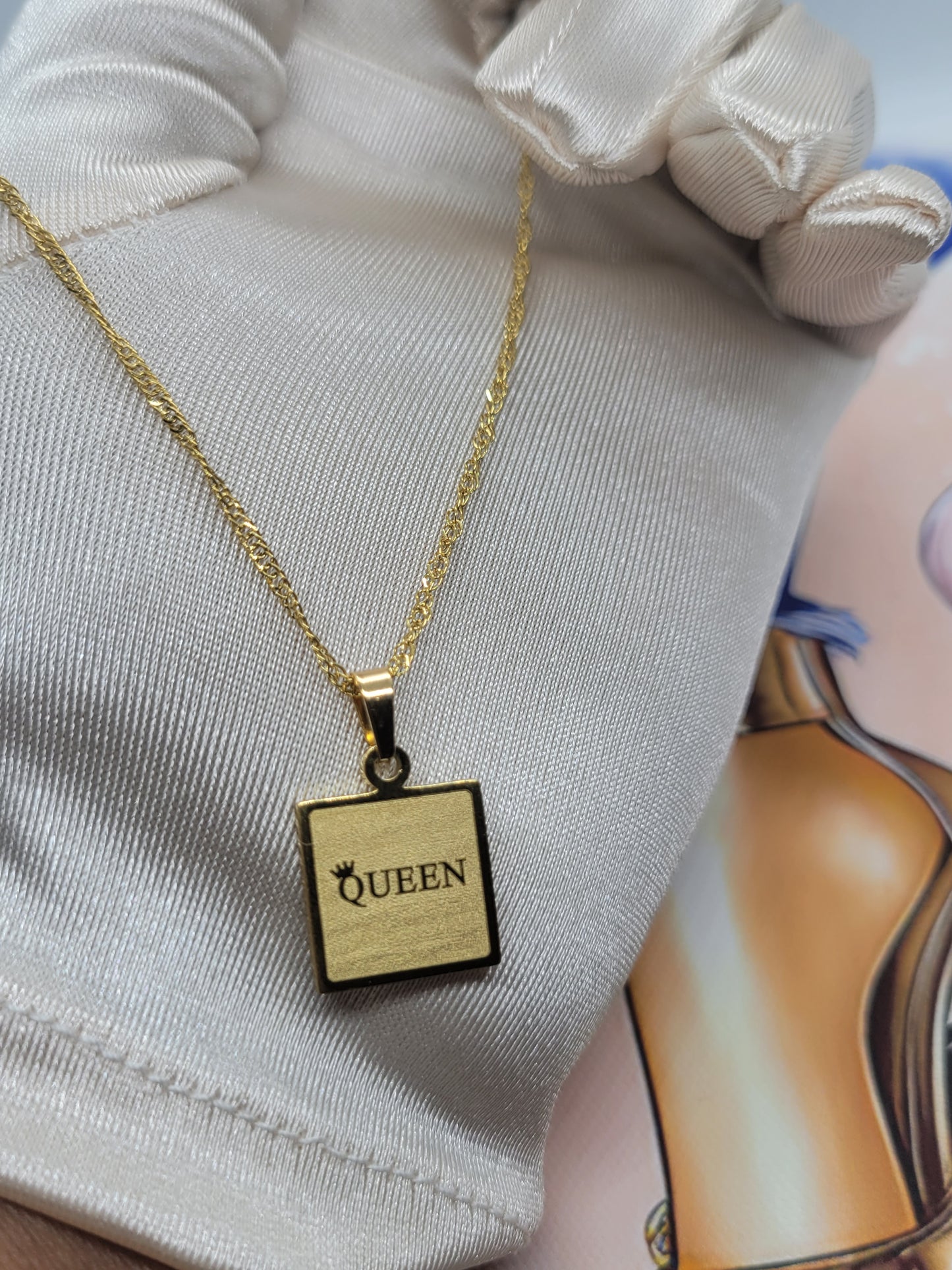 QUEEN DIONA CHARM
