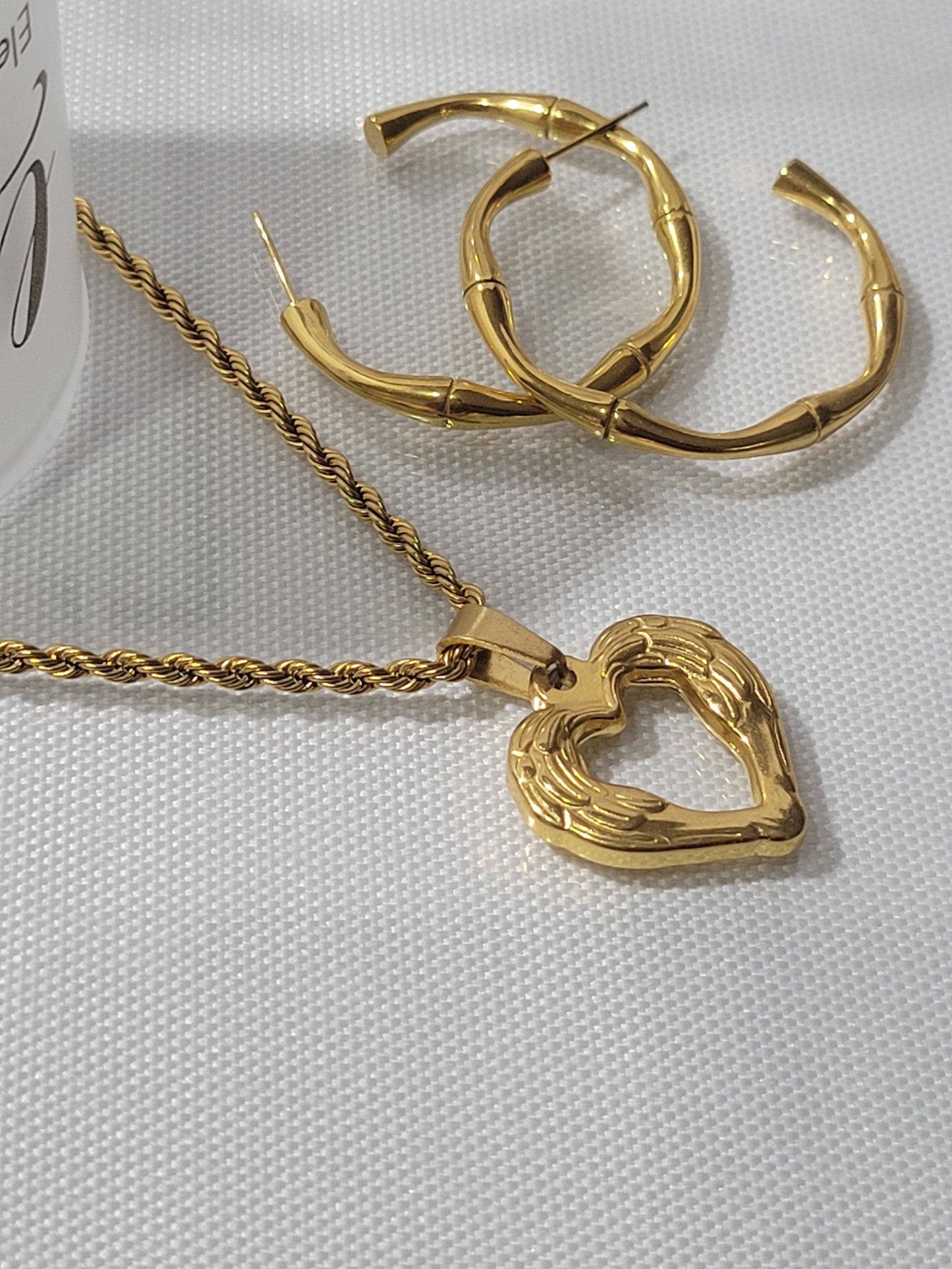 EAGLE HEART PENDANT NECKLACE