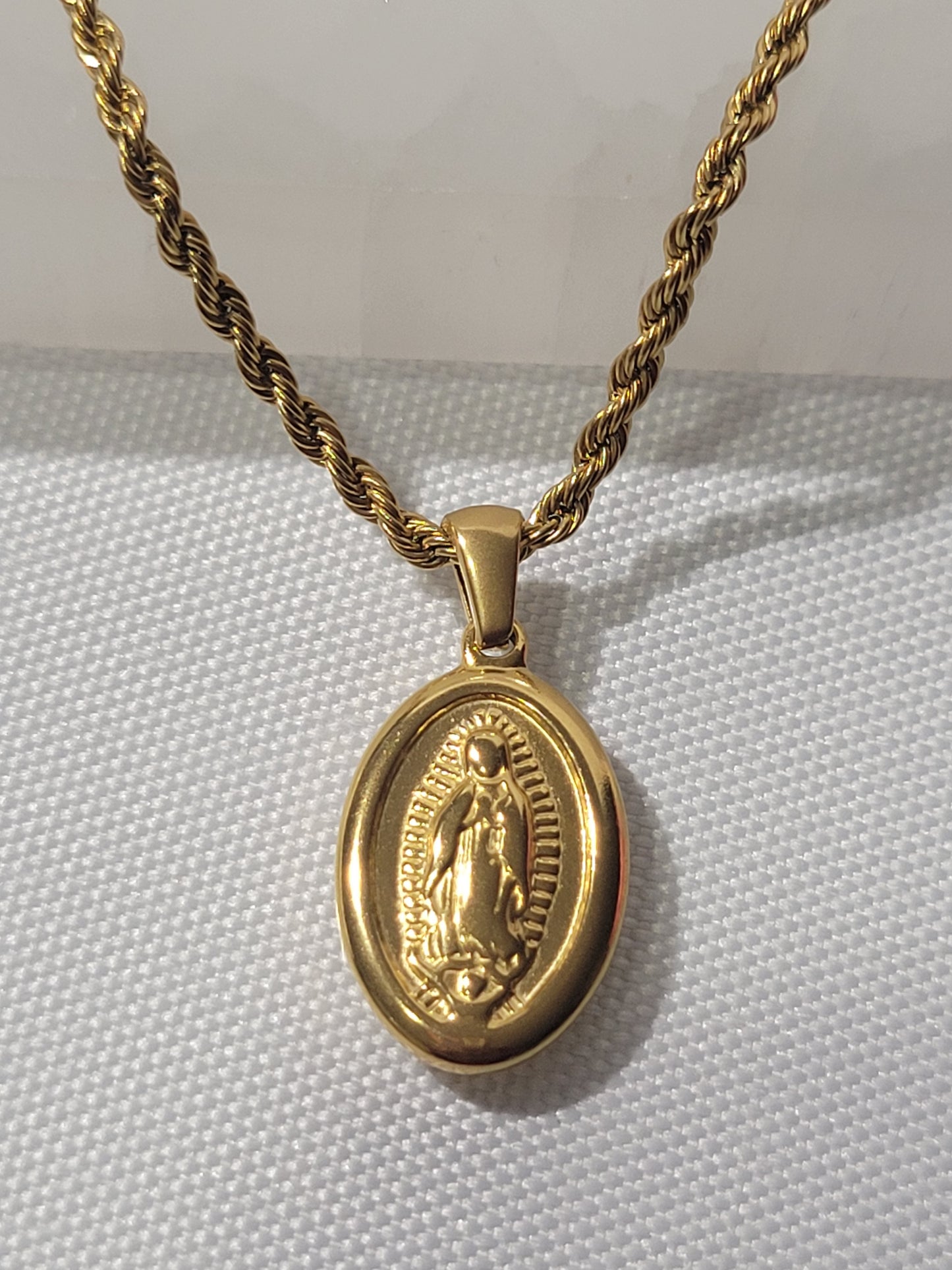 FAITH NECKLACE