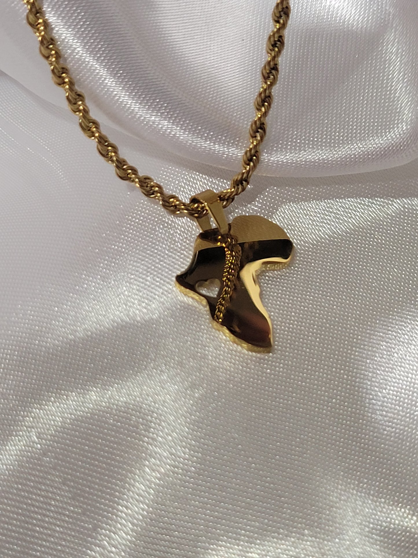 ASIA-MAE NECKLACE