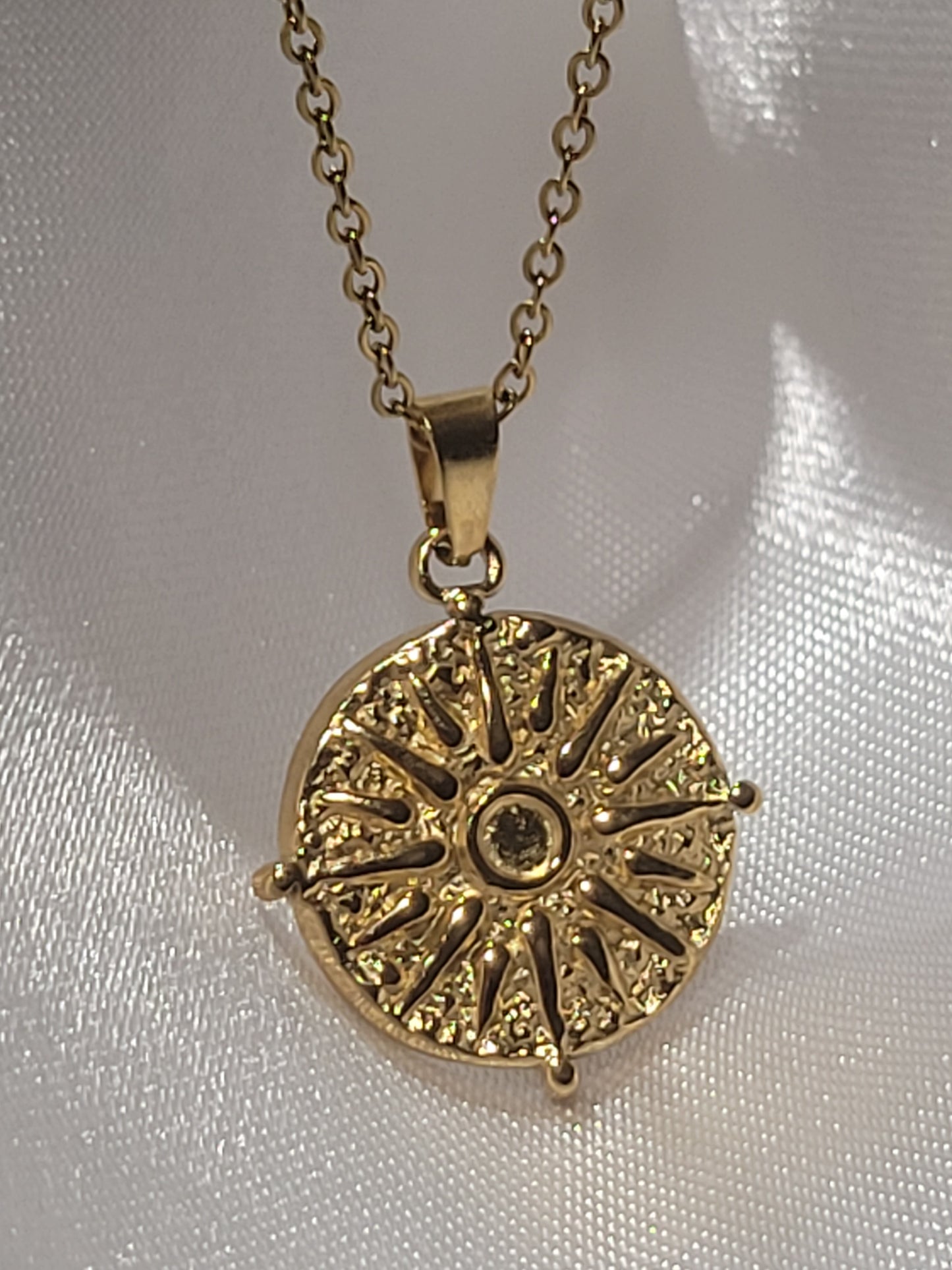 STAR COIN PENDANT NECKLACE