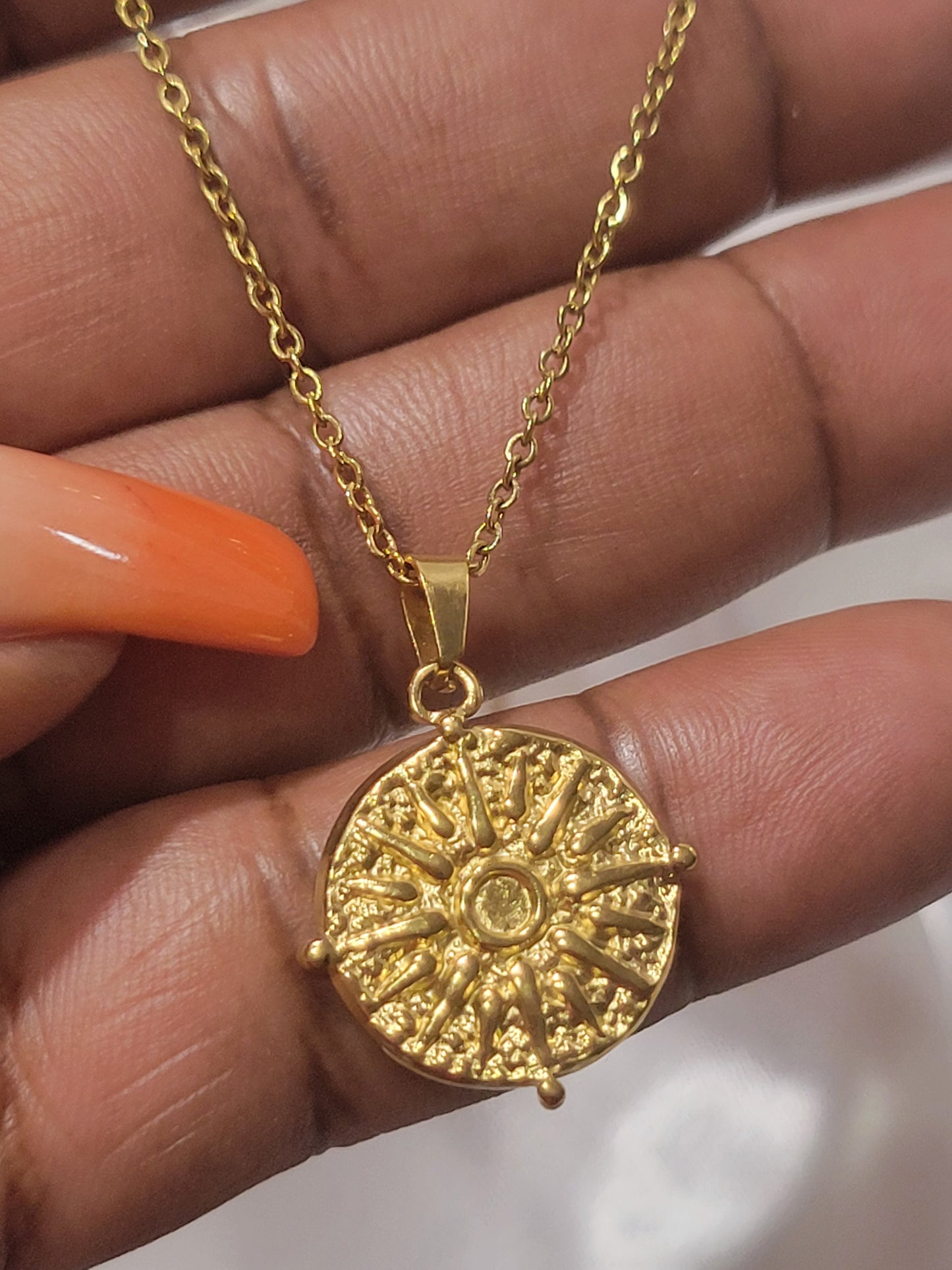 STAR COIN PENDANT NECKLACE