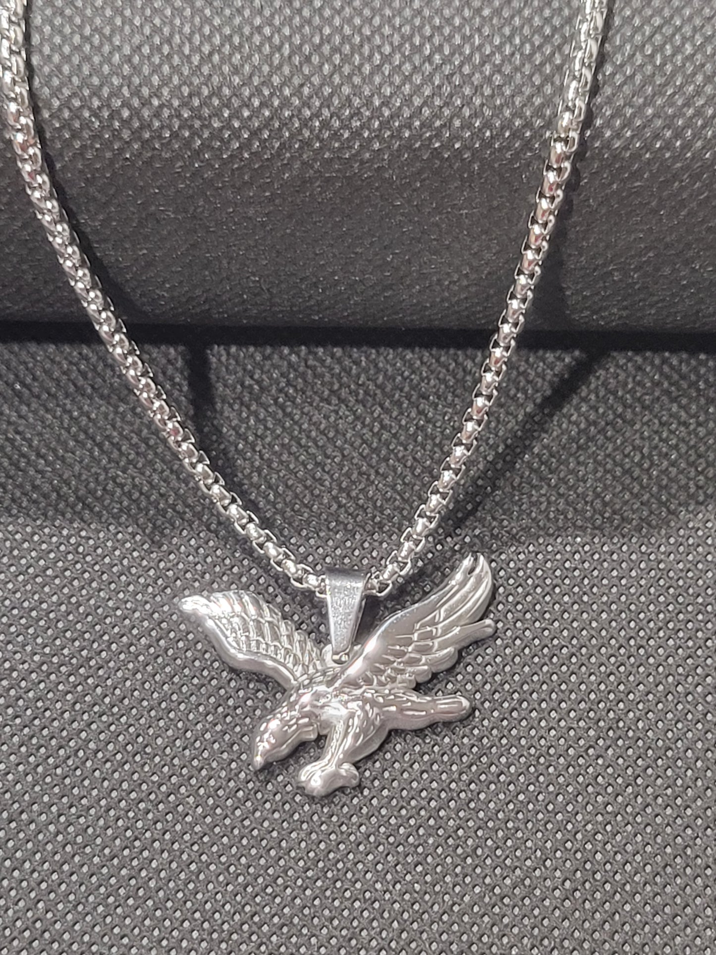 MEN'S EAGLE CHARM NECKLACE