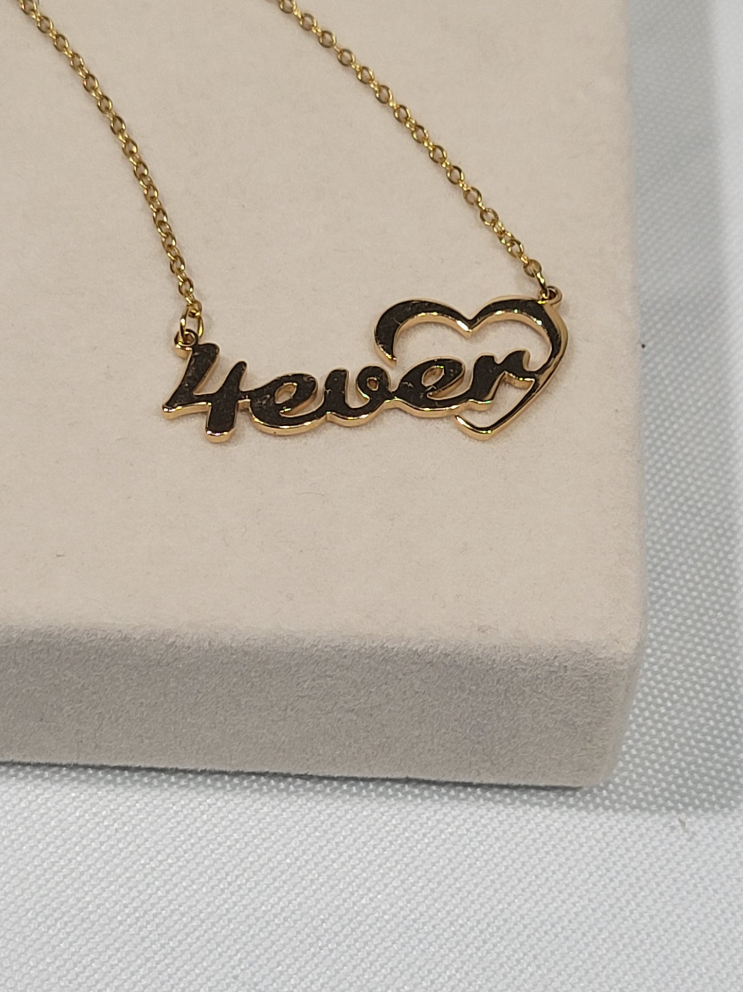 4EVER LOVE CHARM NECKLACE