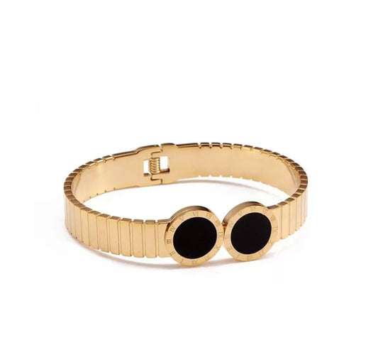 CLASSIC CUFF BRACELET
