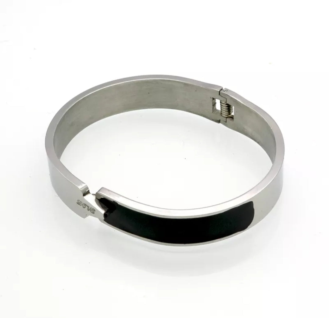 LANI DAINTY GOLD BRACELET.